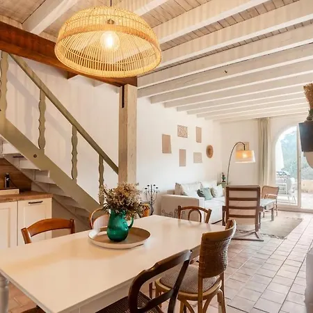 Maison Typique Et De Caractere Au Coeur D'un Des Beaux Villages De France La Roque-sur-Ceze