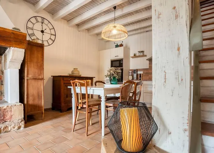 Hébergement de vacances Maison Typique Et De Caractère Au Cœur D'un Des Beaux Villages De France La Roque-sur-Cèze