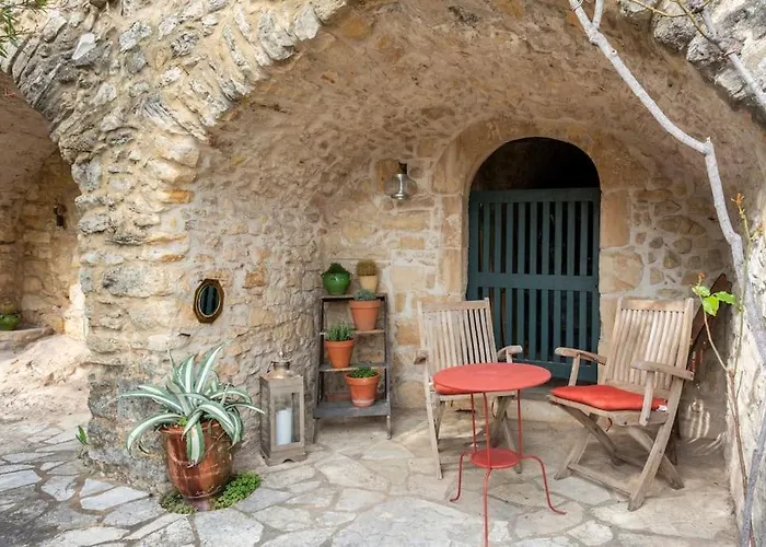 Maison Typique Et De Caractère Au Cœur D'un Des Beaux Villages De France
