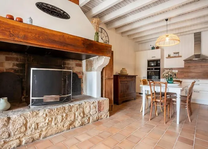 Maison Typique Et De Caractere Au Coeur D'un Des Beaux Villages De France Dom wakacyjny